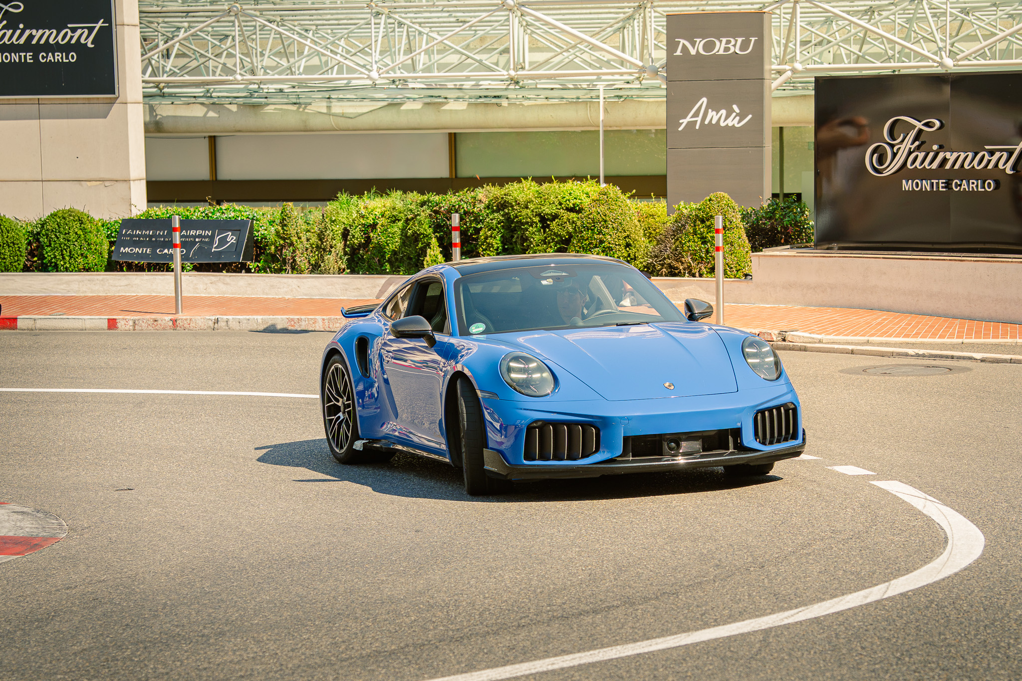 Automobile