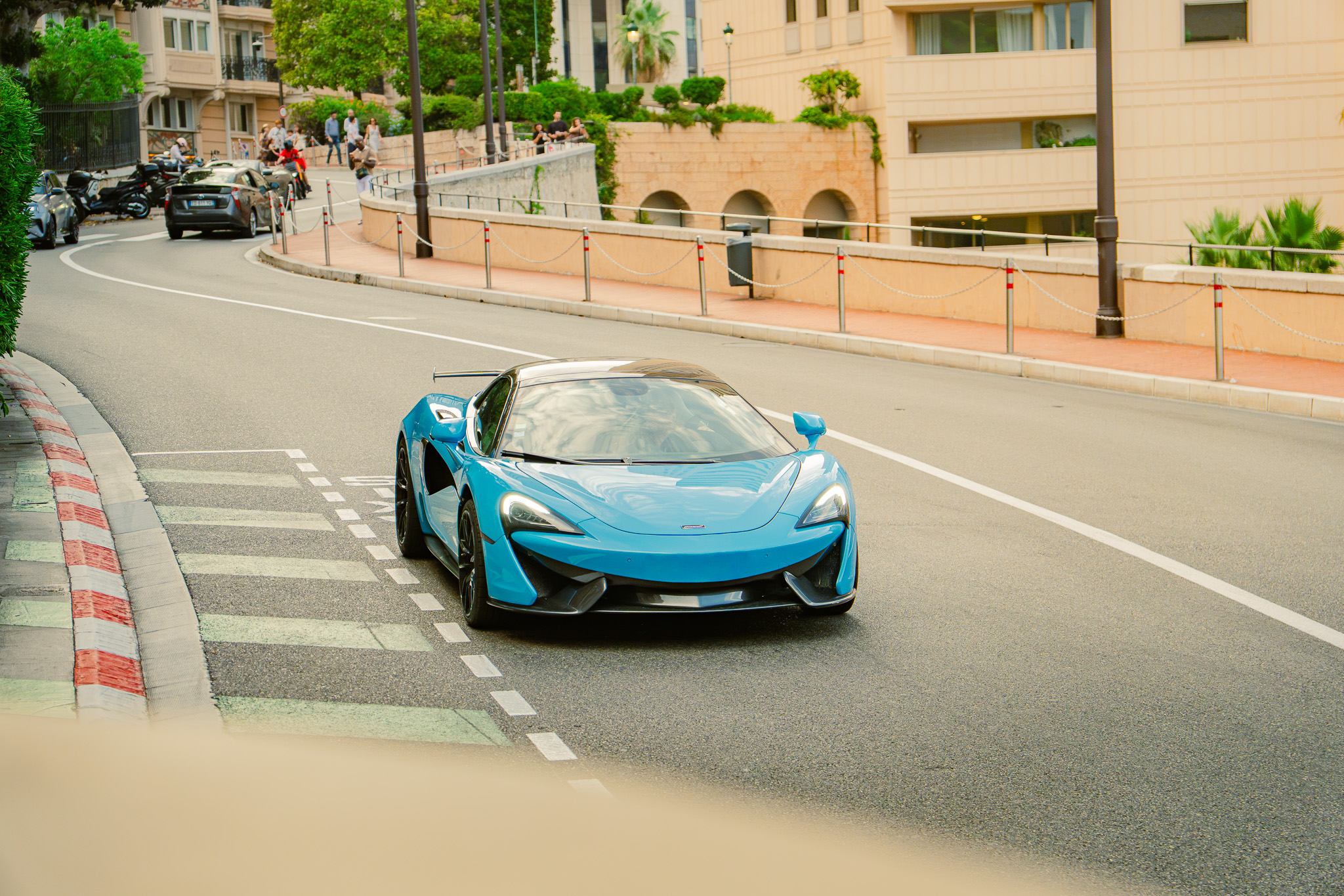 Automobile