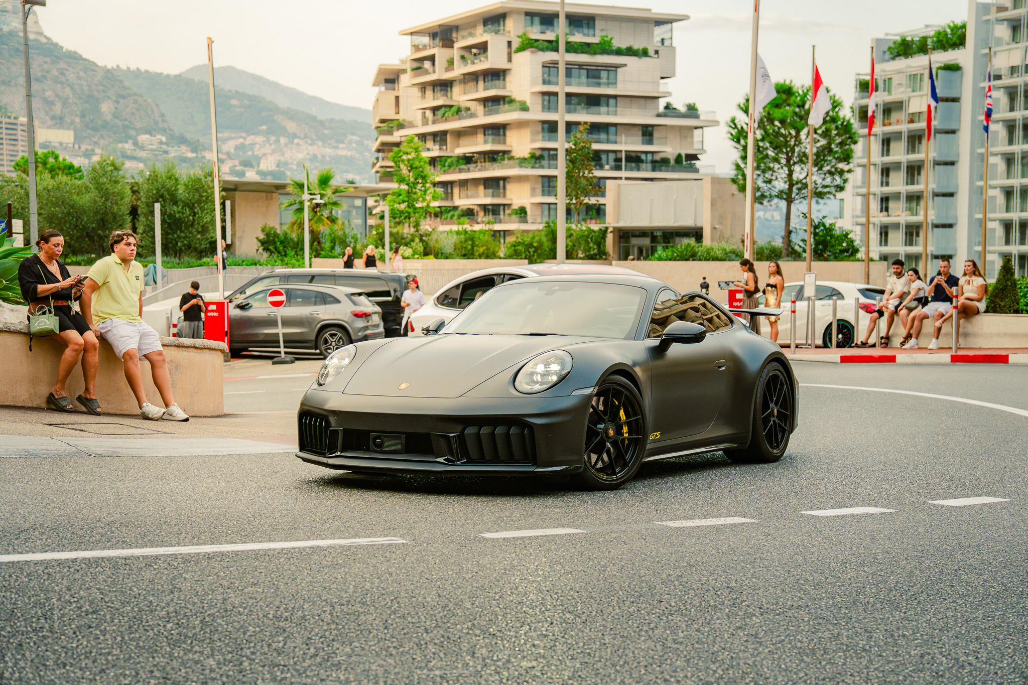 Automobile